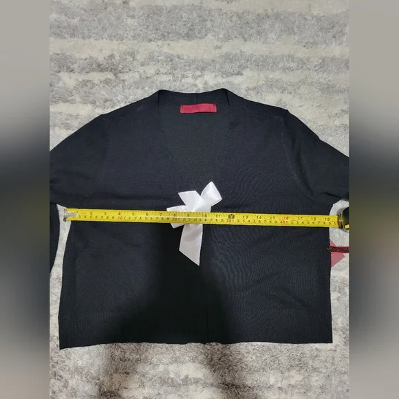 Elegant Black Sweater with White Bow - Picture 11 of 14